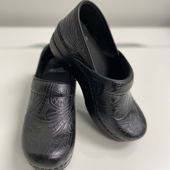 NEW Dansko Professional Black Tooled - Picture 3 of 4